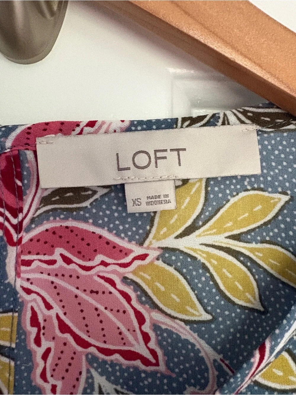 LOFT XS Blue Floral Puff-Sleeve Blouse with Pink Blooms